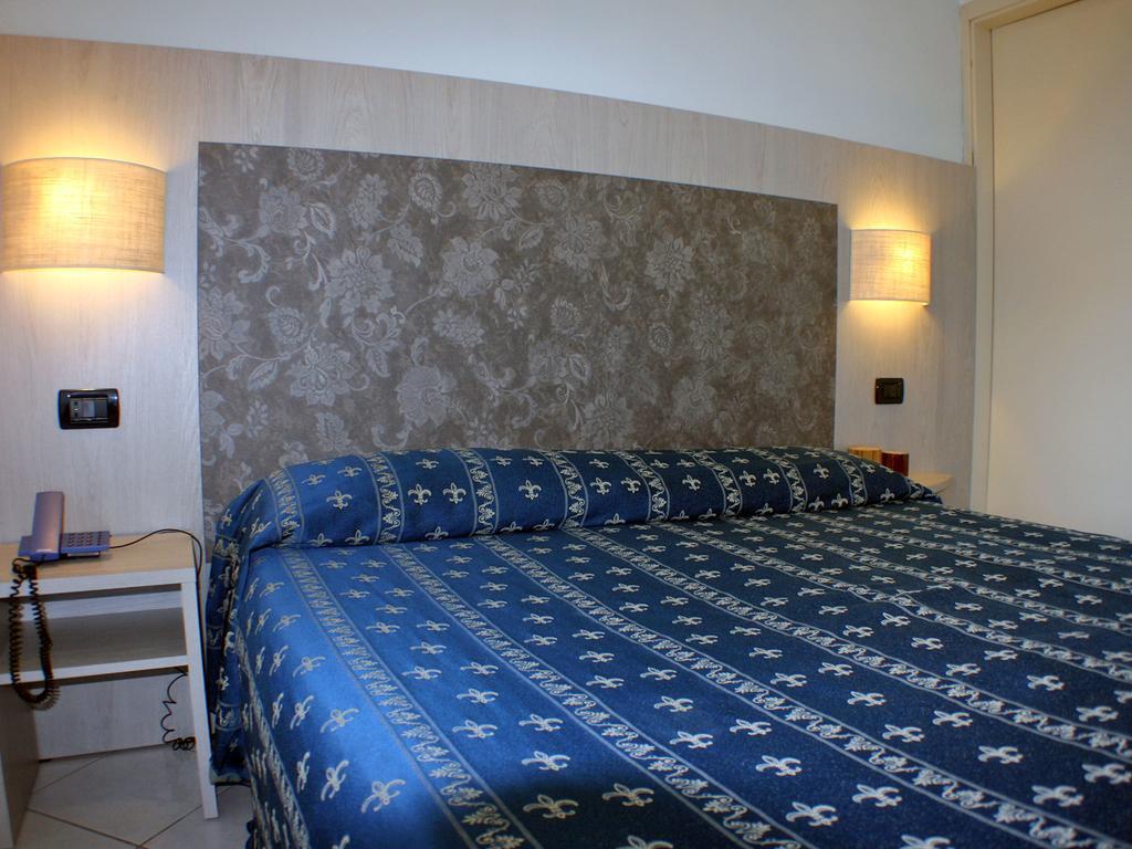 Hotel Europa Park Lido di Spina Eksteriør billede