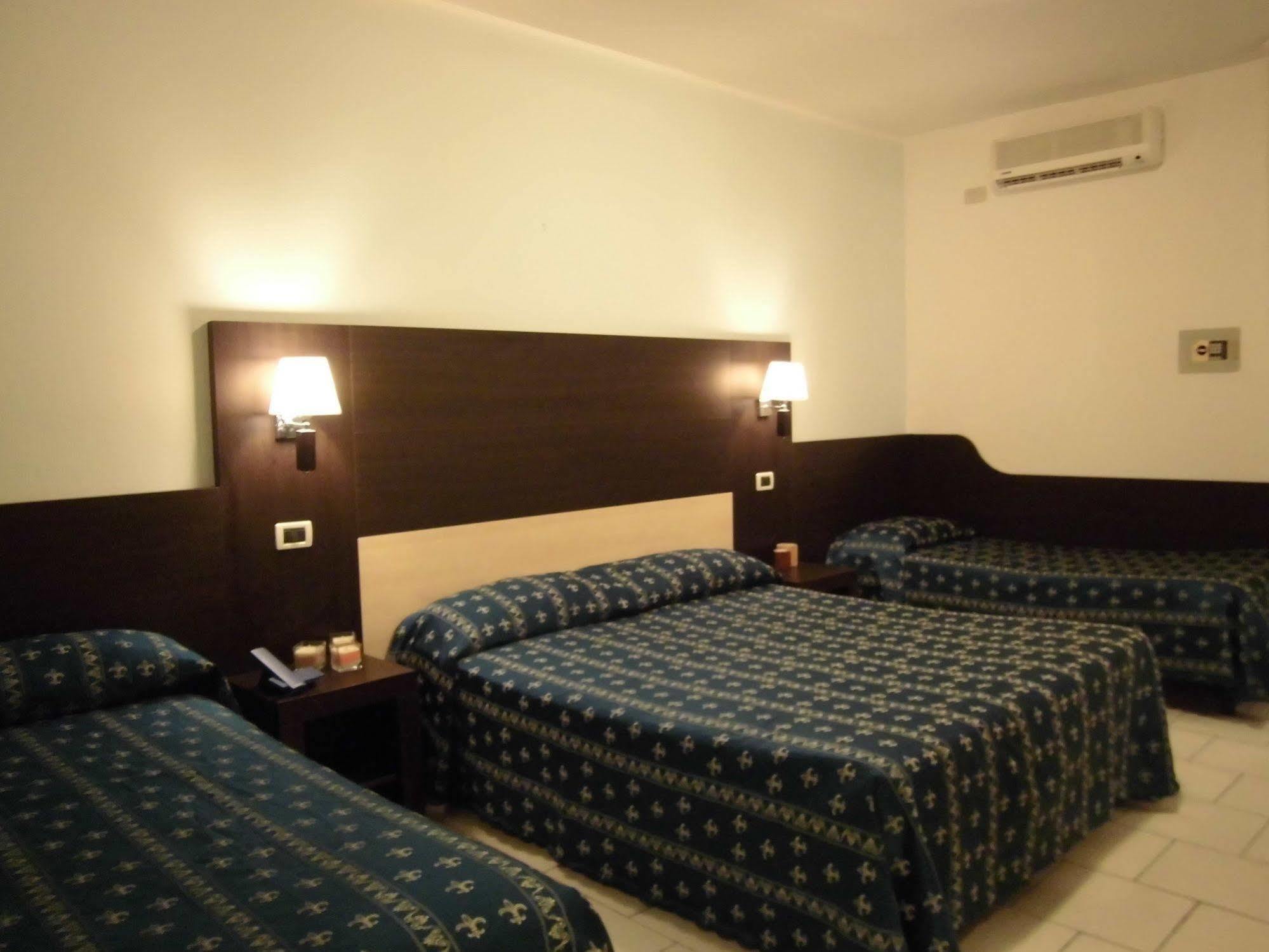 Hotel Europa Park Lido di Spina Eksteriør billede