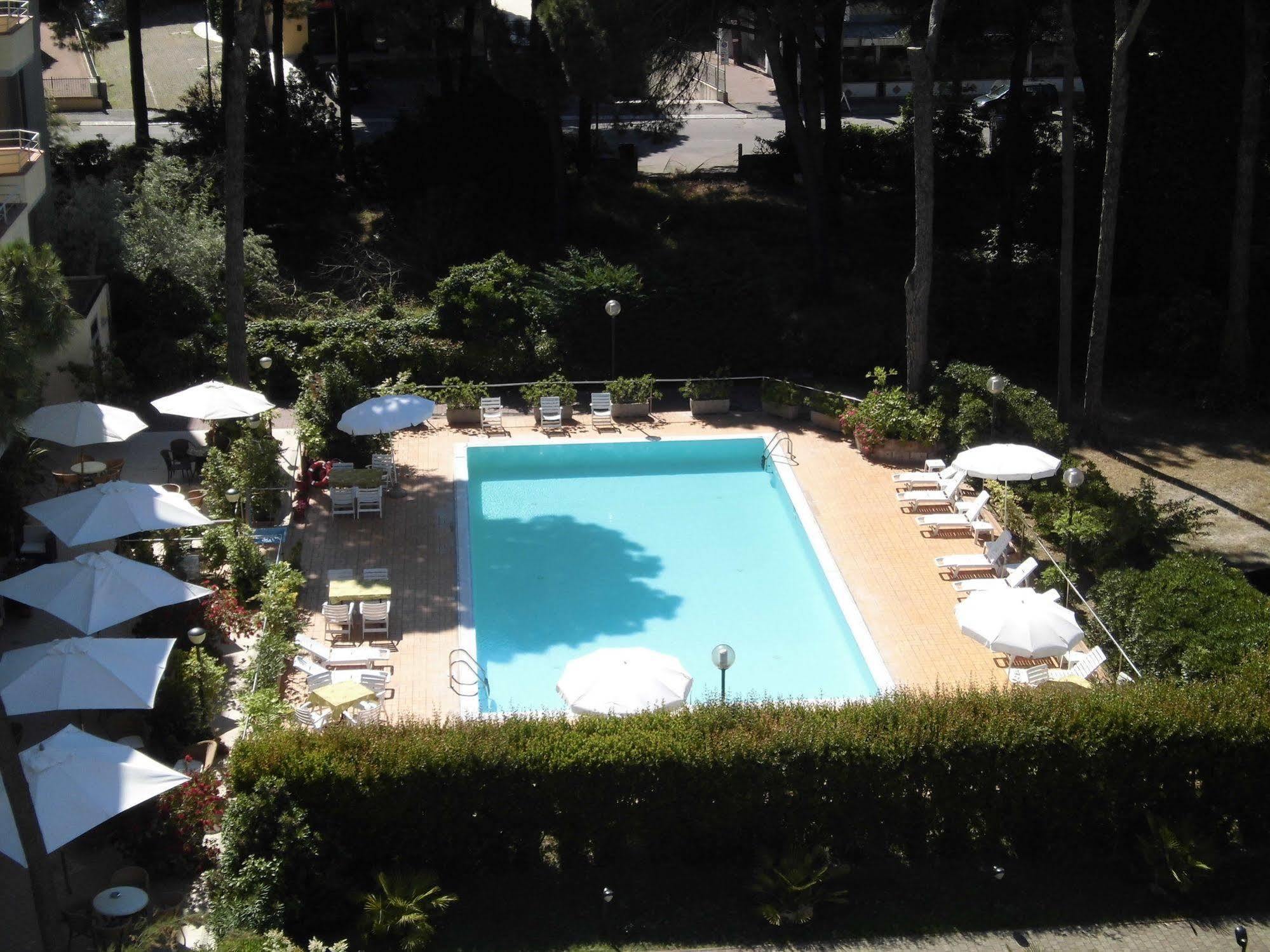 Hotel Europa Park Lido di Spina Eksteriør billede